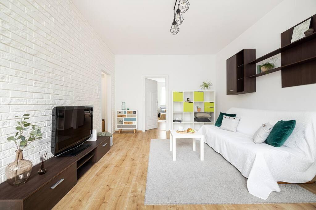 Roomsy Swietojanska Apartment *
